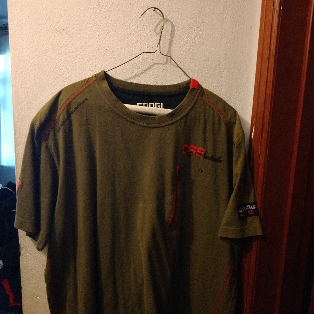 COOGI XL T SHIRT